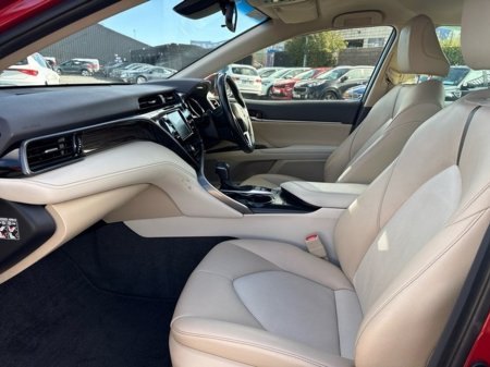 2020 Toyota Camry - photo 6