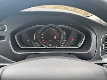 2019 Volvo V40 - thumbnail 14