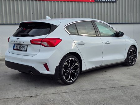 2019 Ford Focus - thumbnail 12