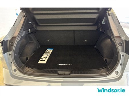 2025 Nissan Qashqai ePOWER QASHQAI SV PREMIUM €40,495 thumbnail