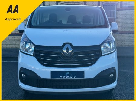 2019 Renault Trafic SPORT NAV  ENERGY 1.6DCI(NO VAT) *1 YEAR UNLIMITED MILEAGE WARRANTY* €13,900 thumbnail