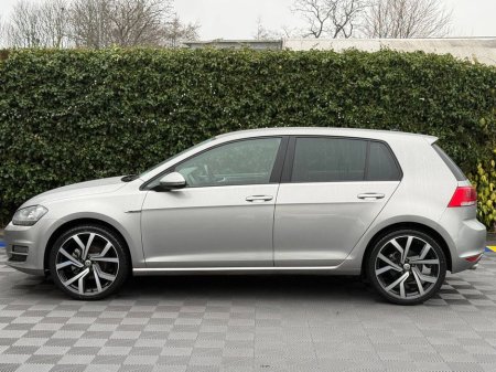 2015 Volkswagen Golf R-LINE PACK 1.2 TSI // LOUNG EDITION // VERY LOW MILEAGE // BLUETOOTH MUSIC // ADAPTIVE CRUISE CONTROL €14,900 thumbnail