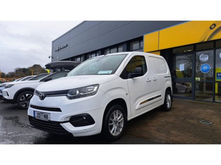 2022 Toyota Proace PR 1.5 GX SWB  **3 SEATER VAN** €16,950