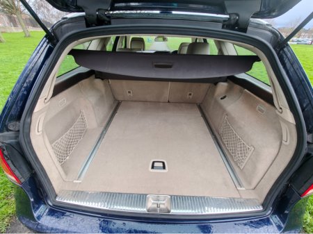 2016 Mercedes-Benz E Class E220 BLUETEC SE 5DR AUTO CDI €16,950 thumbnail