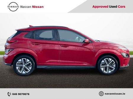 2022 Hyundai Kona EV Premium 64 kWh €21,850 thumbnail
