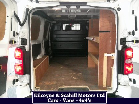 2021 Toyota Proace 2.0 120HP GX LWB 4DR €19,750 thumbnail