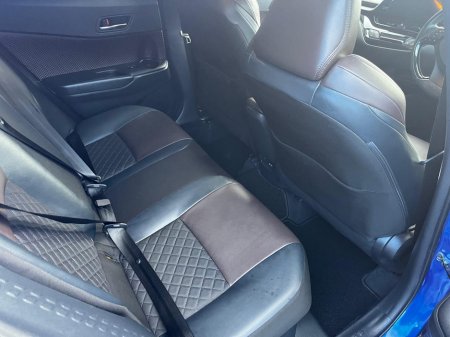 2018 Toyota C-HR Toyota CHR 1.8 self charging hybrid, fully loaded with spec €19,800 thumbnail