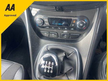 2015 Ford Kuga - thumbnail 22