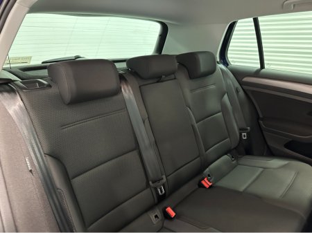 2020 Volkswagen Golf (202) GOLF 2.0TDI COMFORTLINE DSG LOW KMS VW/AUDI SPECIALISTS WWW.DENISDARCYCARS.IE €24,950 thumbnail