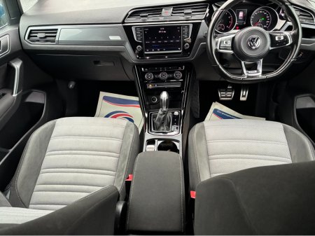 2016 Volkswagen Touran ( 162 REG R-LINE EDITION 1.4 TSI AUTO 7 SEATER CARPLAY ANDROID AUTO  LARGE TOUCH SCREEN -  SPECIALISING IN IMPORTS OF GERMAN AUTOMATIC HI SPEC €18,500 thumbnail