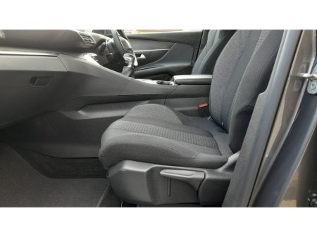 2023 Peugeot 3008 - thumbnail 11