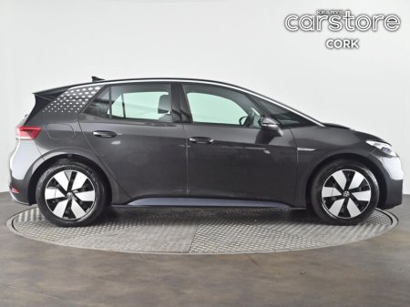 2022 Volkswagen ID.3 Life 145HP 58kWh €22,880