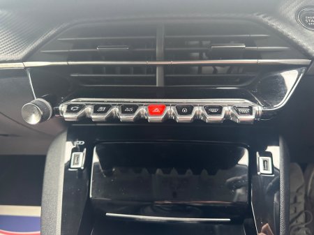 2022 Peugeot 2008 1.2 Puretech 100bhp Allure €21,895 thumbnail