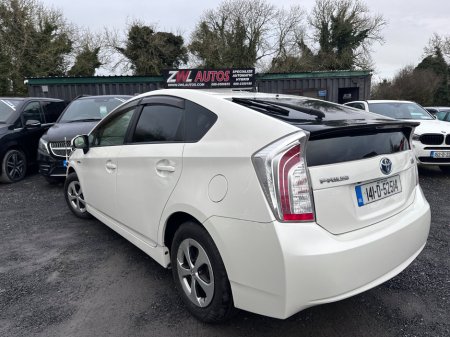 2014 Toyota Prius 1.8 Hybrid €9,750 thumbnail