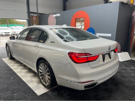 2017 BMW 7 Series - thumbnail 4