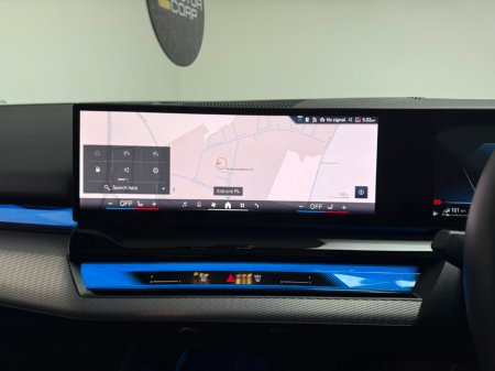 2025 BMW 5 Series - thumbnail 19