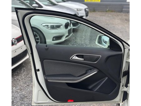 2016 Mercedes-Benz A Class A180 1.6 Petrol Automatic (3835) €15,495 thumbnail