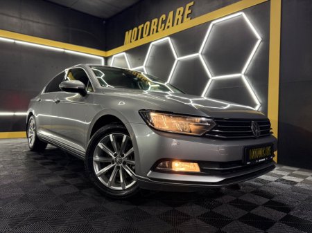 2018 Volkswagen Passat - photo 2