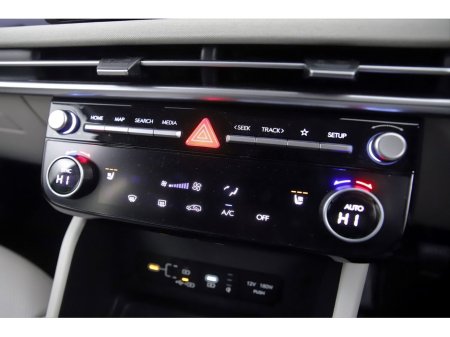 2024 Hyundai Tucson 1.6 EXECUTIVE 6SPD *BEIGE LEATHER* €35,890 thumbnail