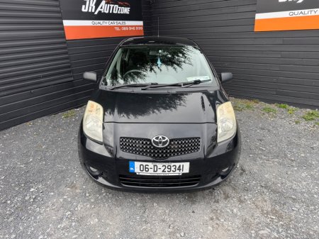 2006 Toyota Yaris - thumbnail 2