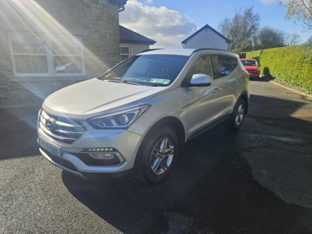 2017 Hyundai Santa Fe - thumbnail 5