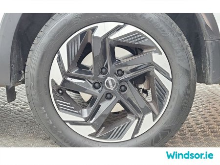 2025 Nissan Qashqai ePOWER QASHQAI SV €37,995 thumbnail