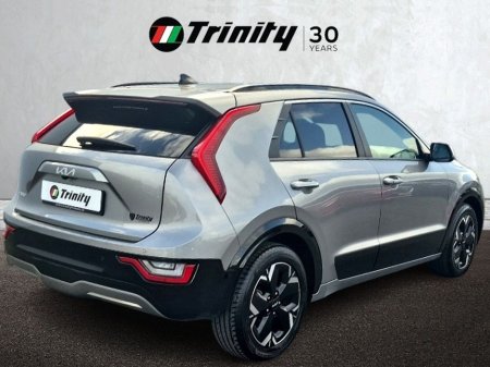 2023 Kia Niro - thumbnail 3