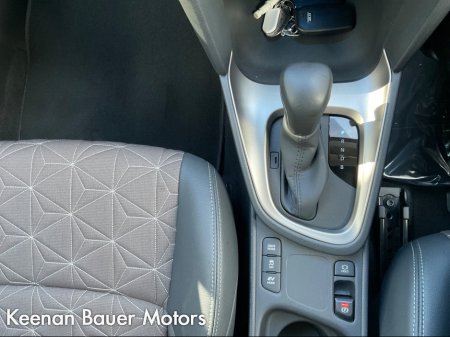 2023 Toyota Yaris - thumbnail 22