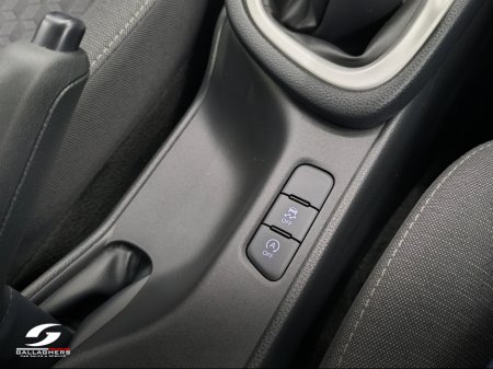 2024 Toyota Yaris (241) LUNA 1.5 PETROL IRISH CAR 1 OWNER €22,495 thumbnail