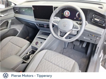 2026 Volkswagen Tiguan - photo 2