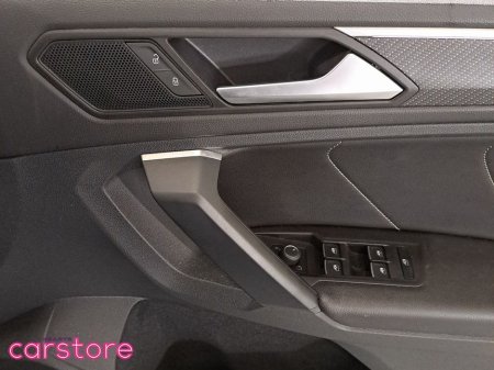 2023 Volkswagen Tiguan - thumbnail 18