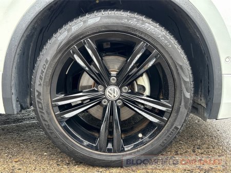 2018 Volkswagen Tiguan 4 MOTION R-LINE , DSG // IMMACULATE €29,950 thumbnail