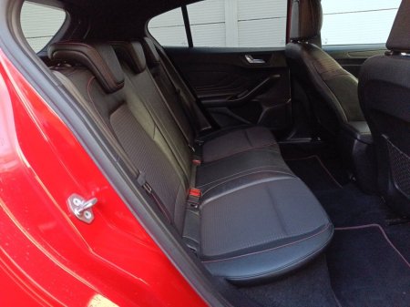 2019 Ford Focus 1.5 TDCi 120PS ST-Line M6F 19" ST Alloys €18,995 thumbnail