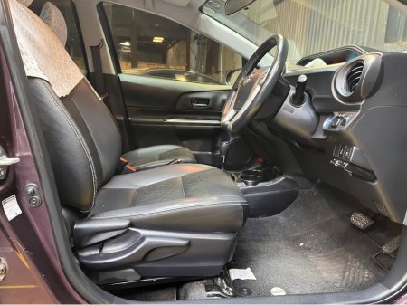 2014 Toyota Aqua - thumbnail 9