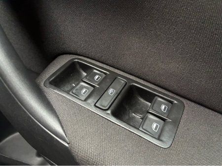 2017 Volkswagen Polo 1.2i TSI Petrol Automatic Comfortline €14,500 thumbnail