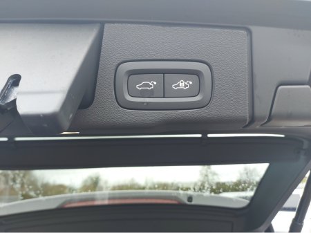 2025 Volvo XC60 MY26 T6 AWD PLUG-IN HYBRID €71,950 thumbnail