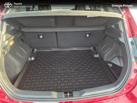 2018 Toyota Auris 1.8 HYBRID LUNA SPORT 5DR €18,450 thumbnail