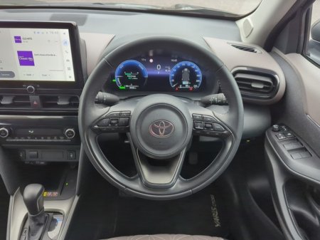 2025 Toyota Yaris Cross - thumbnail 9