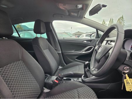 2019 Opel Astra - thumbnail 13