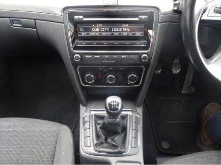 2014 Skoda Superb 1.6 TDI S GREENLINE III 105PS 5 DOOR KEY 11 €7,950 thumbnail