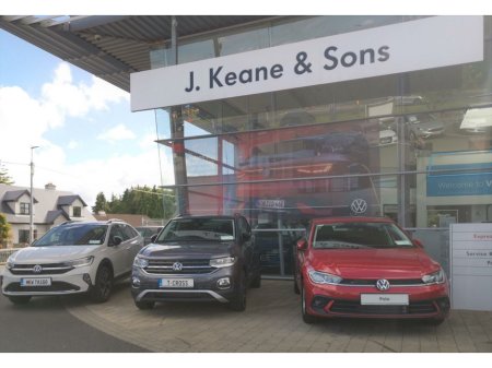 2018 Volkswagen Passat Highline 1.6 TDI 120HP *REAR VIEW CAMERA, BLUETOOTH* €18,995 thumbnail