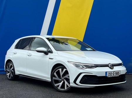 2021 Volkswagen Golf R-LINE 1.5 TSI // R-LINE HEATED SPORT SEATS // APPLE CARPLAY/ANDROID AUTO // WIRELESS CHARGING BAY €25,950