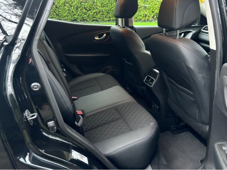 2019 Renault Kadjar 1.5 DCI ICONIC *LOW KLMS*SAT NAV*REVERSE CAMERA*AA AAPROVED* €16,450 thumbnail