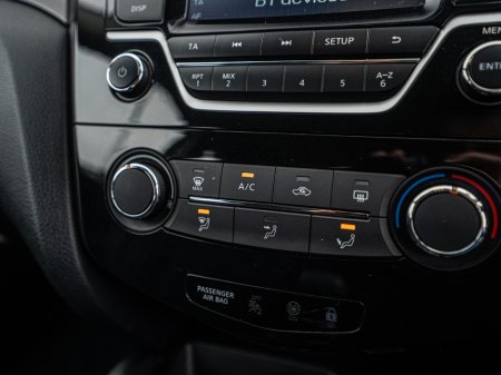 2018 Nissan Qashqai - thumbnail 23