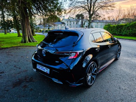 2019 Toyota Corolla 1.8 Hybrid Aura Hatchback €17,950 thumbnail