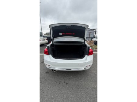 2017 BMW 3 Series - thumbnail 6