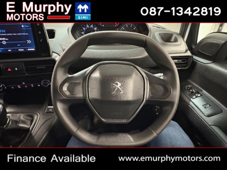 2021 Peugeot Partner - thumbnail 18