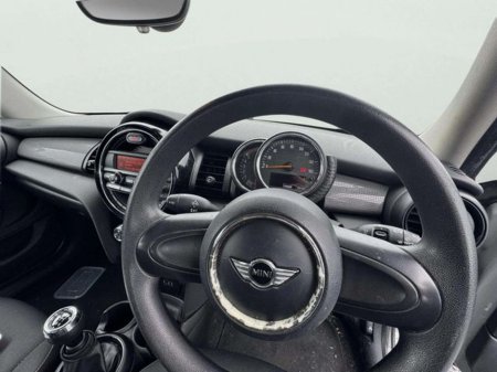 2014 MINI Cooper - thumbnail 2
