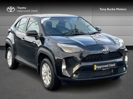 2025 Toyota Yaris Cross - Save EUR 3,100 - Luna - 1.5 Hybrid - Automatic - EUR 180 Tax + 2 Free Service Offer Include // Remote Central Locking // Front Electric Windows // Rear Electric Windows // Electric Mirrors // Finger €30,865 thumbnail
