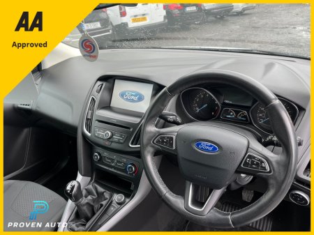 2015 Ford Focus - thumbnail 10